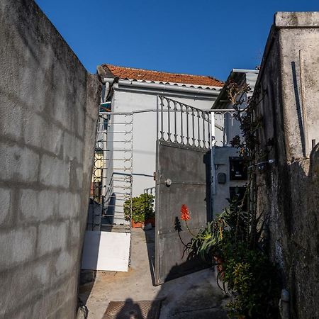 House On A Rustic Island At Campanha Trainstation Apartment Porto Exterior foto