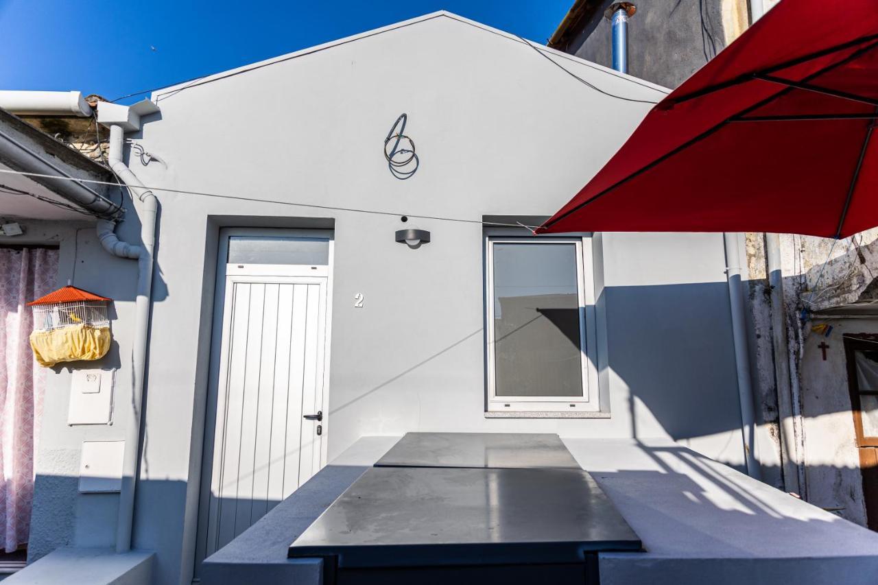House On A Rustic Island At Campanha Trainstation Apartment Porto Exterior foto